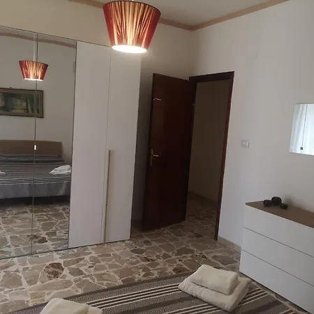 شقة Mediterraneo *